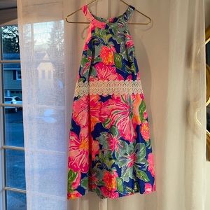 Lilly Pulitzer Ashlyn shift in Beckon Blue Jungle Utopia.